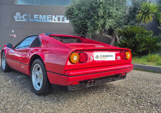 Afbeelding 1/15 van Ferrari 328 GTS (1986)