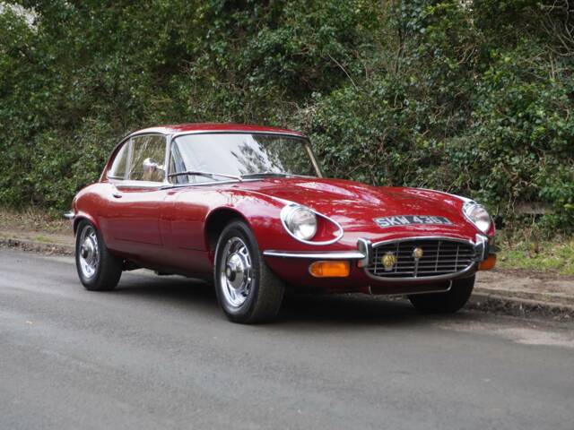 Image 1/19 de Jaguar Type E V12 (2+2) (1971)