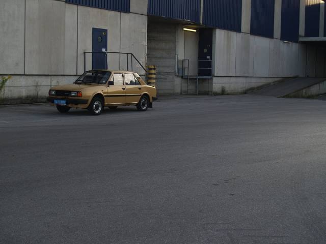 Bild 1/33 von Skoda 105 L (1986)