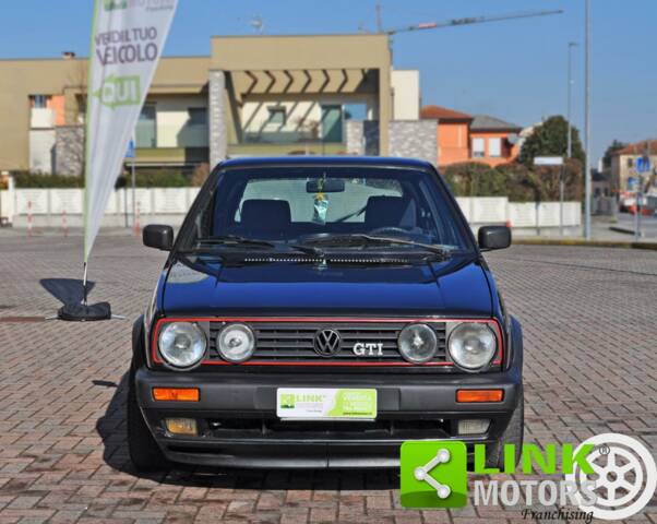 Image 1/10 de Volkswagen Golf Mk II GTi 1.8 (1991)