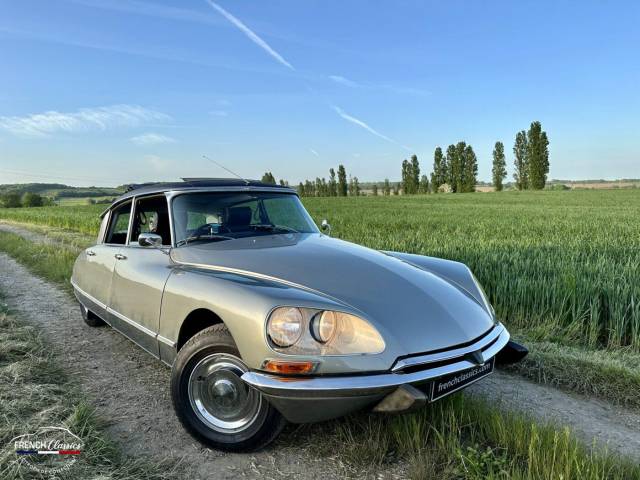 Imagen 1/33 de Citroën DS 21 IE Pallas (1970)