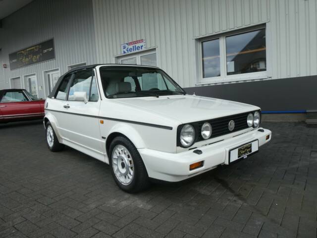 Image 1/23 of Volkswagen Golf Mk I Convertible 1.8 (1992)
