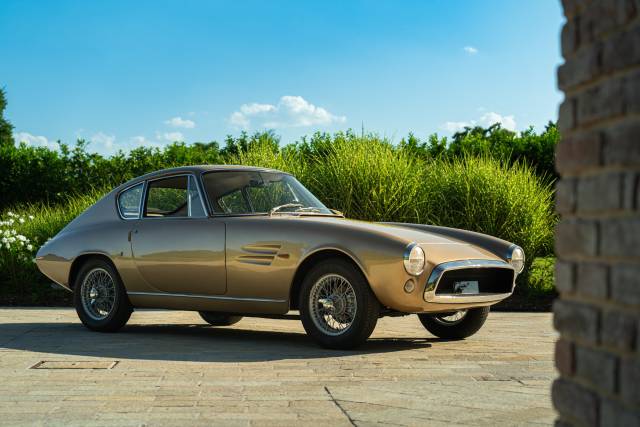 Immagine 1/50 di FIAT Ghia 1500 GT (1965)