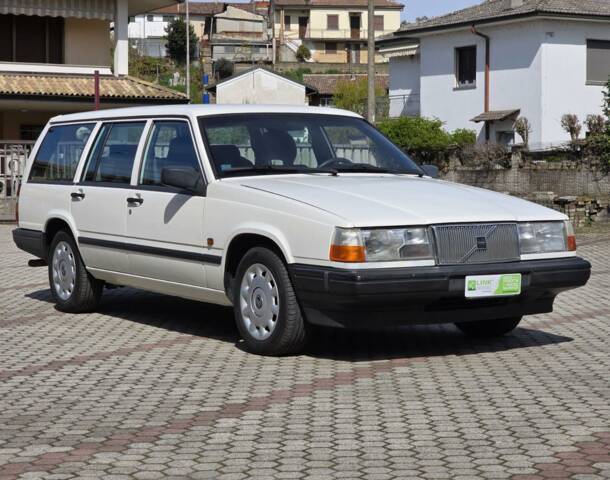 Bild 1/35 von Volvo V40 2.0 16V (1996)