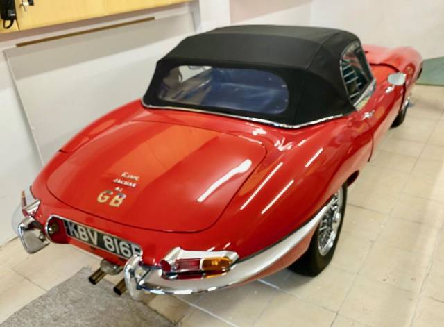 Image 1/33 de Jaguar E-Type (1967)