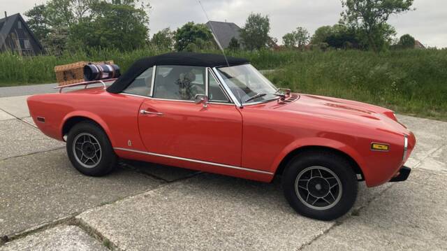 Bild 1/8 von FIAT 124 Spider CS1 (1975)