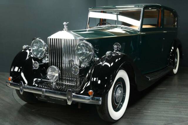 Image 1/30 of Rolls-Royce Phantom III (1938)