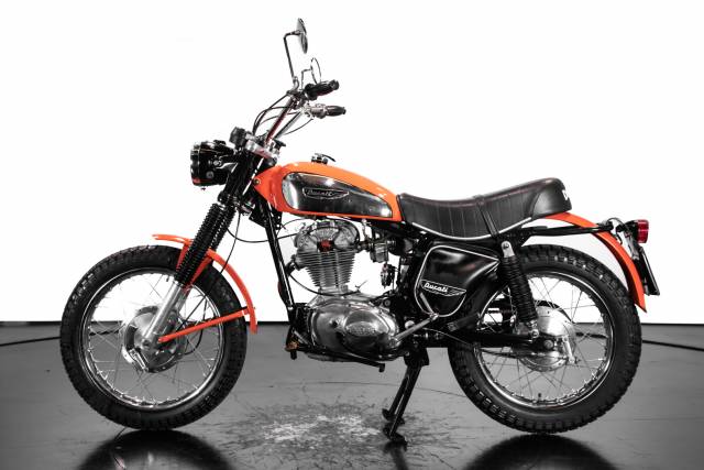 Bild 1/34 von Ducati DUMMY (1970)