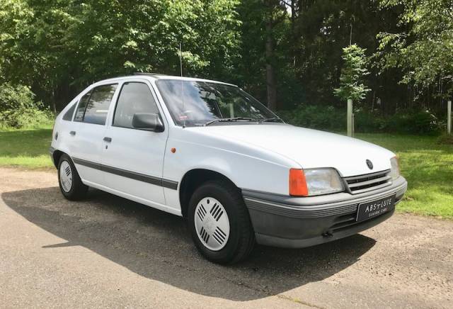 Bild 1/10 von Opel Kadett 1,4i (1990)