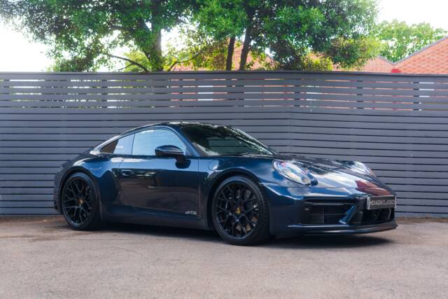 Image 1/70 of Porsche 911 Carrera GTS (2021)