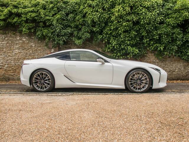 Image 1/22 of Lexus LC 500 (2023)