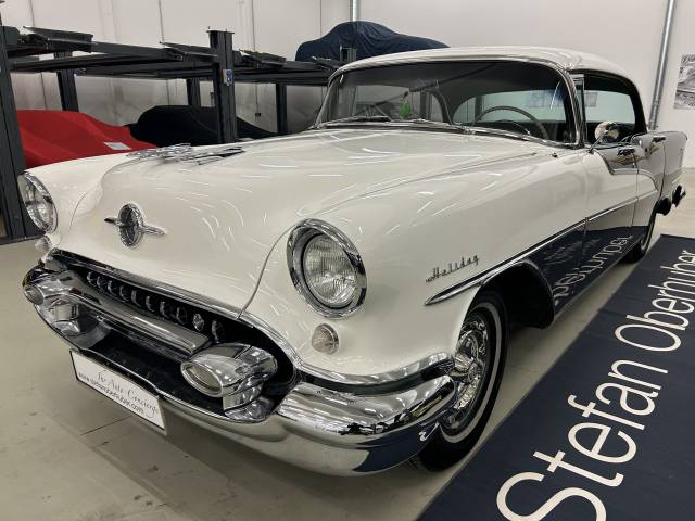 Bild 1/34 von Oldsmobile 98 Sedan (1955)