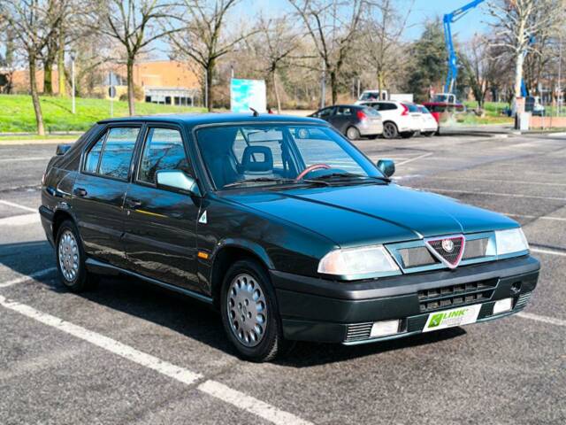 Image 1/39 de Alfa Romeo 33 1.7 16v QV (1991)