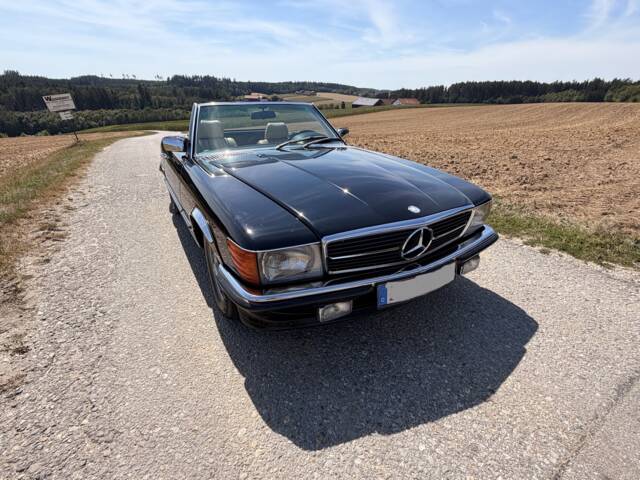 Image 1/22 of Mercedes-Benz 500 SL (1983)