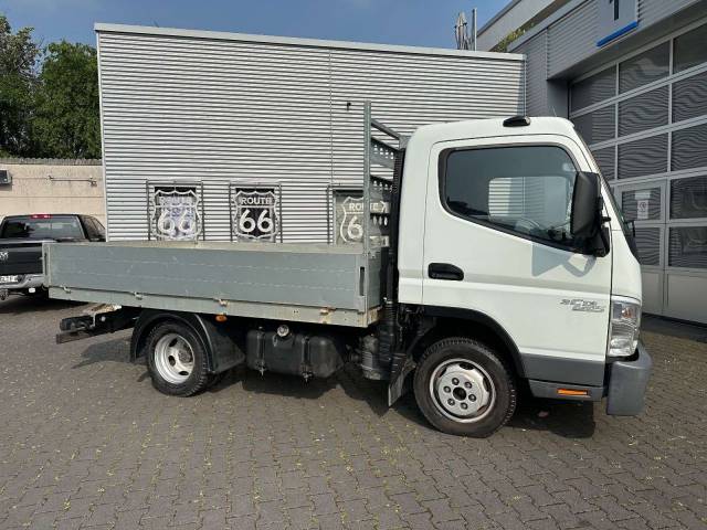 Immagine 1/30 di Mitsubishi Fuso Canter (2010)