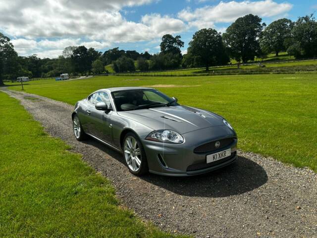 Image 1/46 of Jaguar XKR (2010)