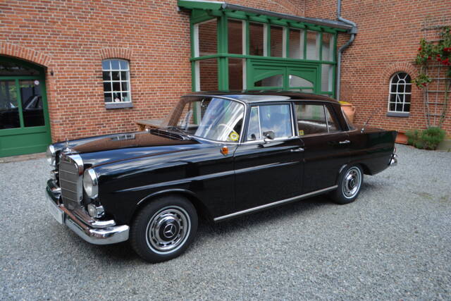 Imagen 1/15 de Mercedes-Benz 190 c (1964)