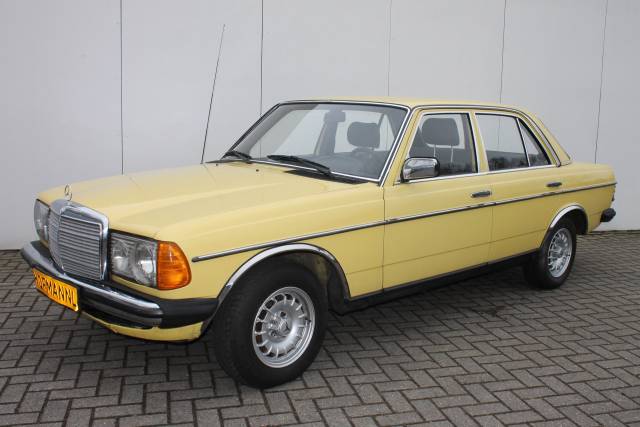 Bild 1/10 von Mercedes-Benz 200 D (1982)