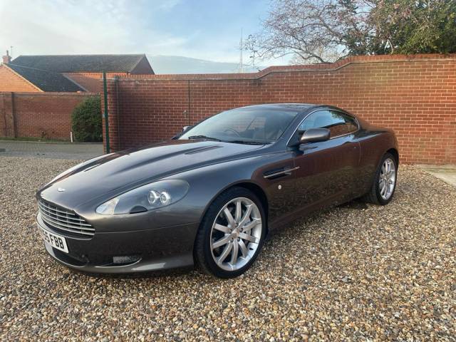 Image 1/16 de Aston Martin DB 9 (2005)