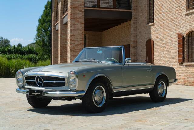 Image 1/50 of Mercedes-Benz 230 SL (1965)