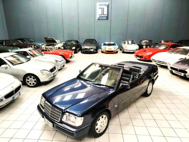 Afbeelding 1/40 van Mercedes-Benz E 200 (1996)