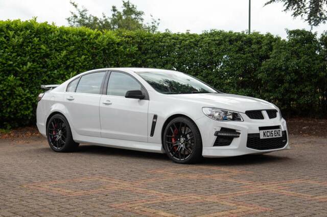 Image 1/10 of Vauxhall VXR8 GTS (2015)