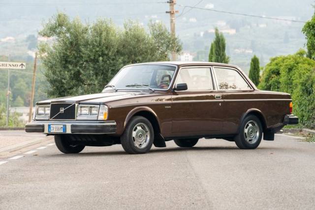 Afbeelding 1/9 van Volvo 242 (1980)