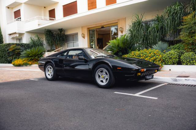 Image 1/13 of Ferrari 308 GTB Quattrovalvole (1984)