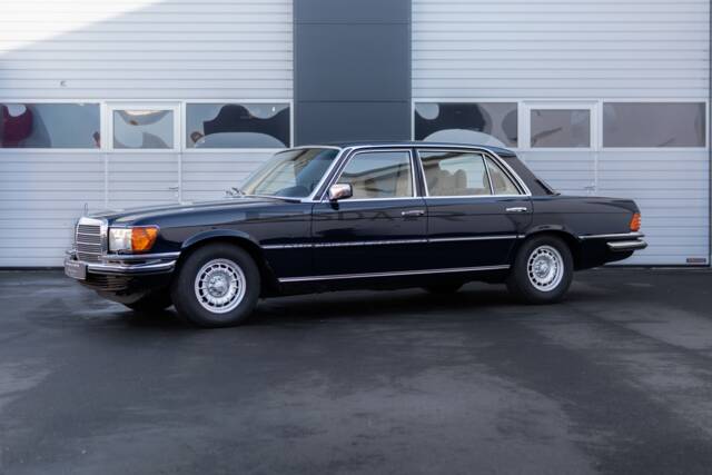 Image 1/30 of Mercedes-Benz 450 SEL 6,9 (1977)