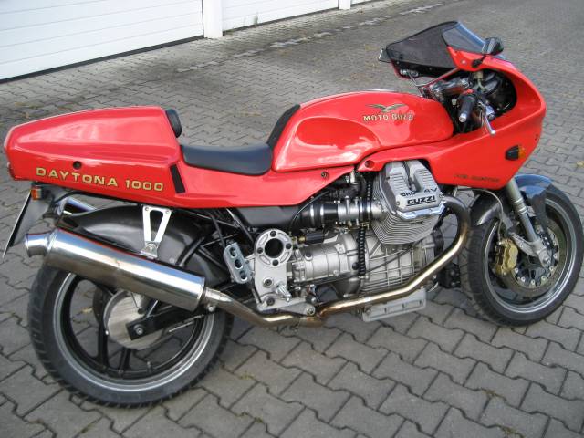 Image 1/23 de Moto Guzzi DUMMY (1994)