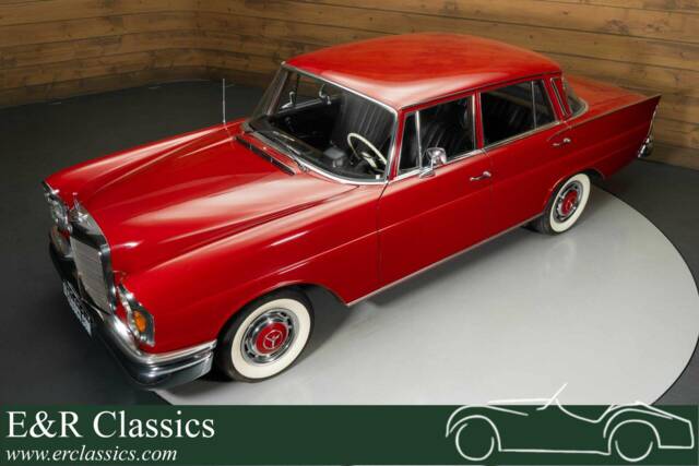 Bild 1/19 von Mercedes-Benz 230 S (1965)