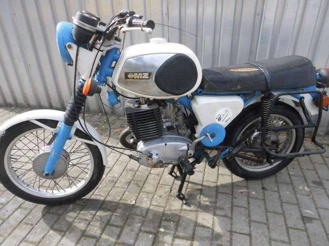 Bild 1/17 von MZ DUMMY (1977)