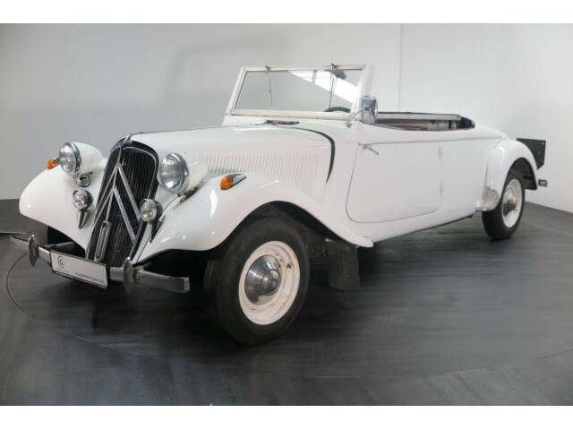 Image 1/15 of Citroën Traction Avant 11 BL Légère (1939)