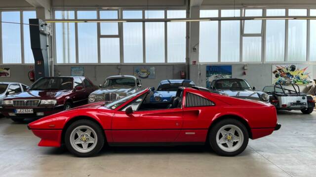 Image 1/40 of Ferrari 308 GTS Quattrovalvole (1984)