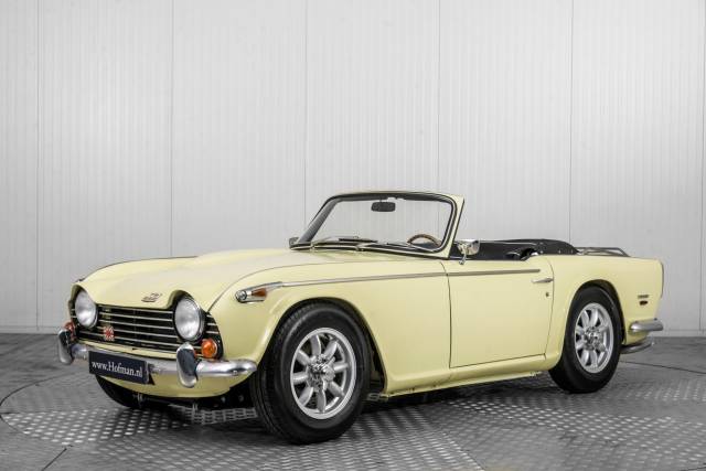 Immagine 1/50 di Triumph TR 250 (1968)