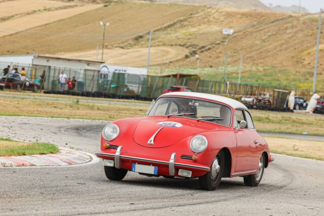 Immagine 1/50 di Porsche 356 B 1600 Super Karmann-Hardtop (1961)