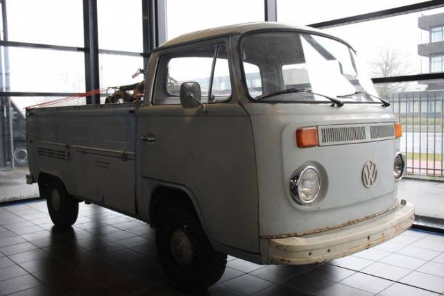 Imagen 1/9 de Volkswagen T2b Pickup (1974)