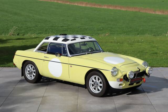 Image 1/50 of MG MGC (1968)