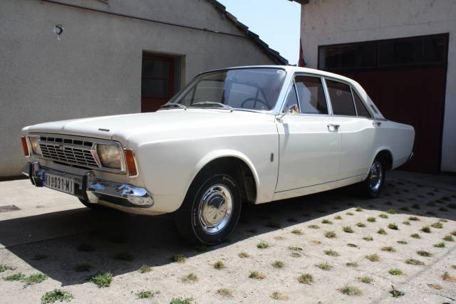 Image 1/16 de Ford 17m 1700 (1968)
