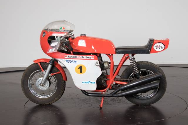 Bild 1/8 von MV Agusta DUMMY (1974)