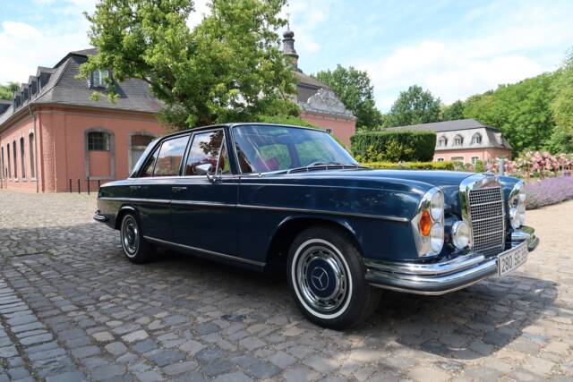Bild 1/26 von Mercedes-Benz 280 SE 3,5 (1971)