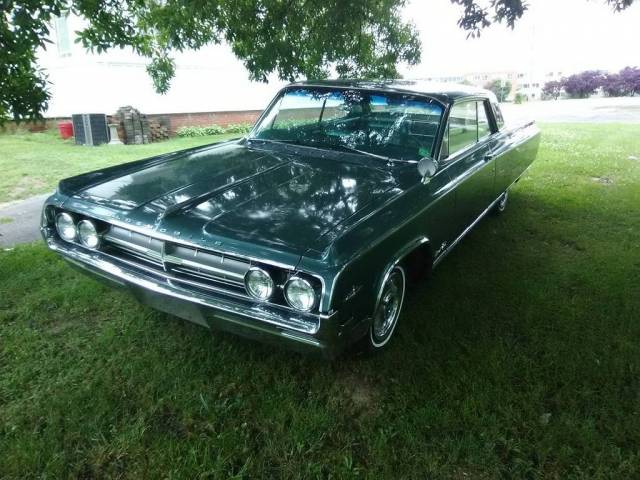 Bild 1/1 von Oldsmobile Ninety-Eight Sports Coupe (1963)