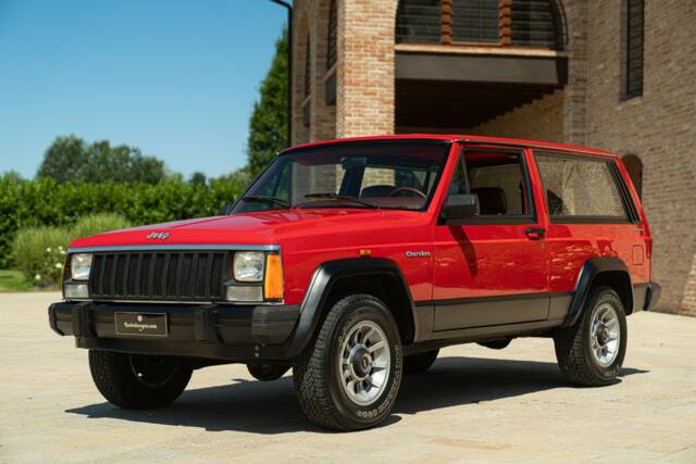 Image 1/50 de Jeep Cherokee 2.8L V6 (1985)