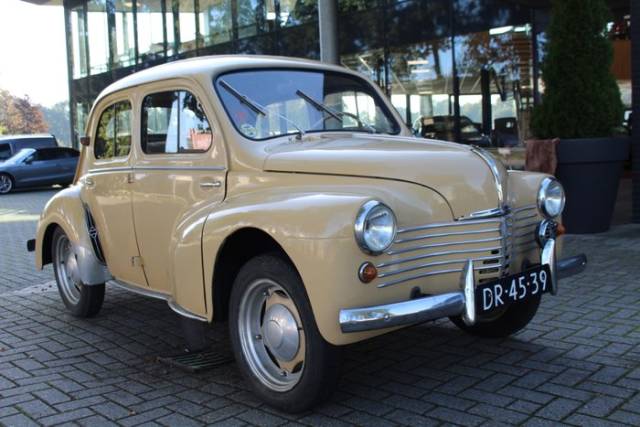 Image 1/7 de Renault 4 CV (1953)
