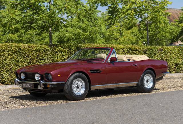 Immagine 1/34 di Aston Martin V8 EFi Volante (1987)