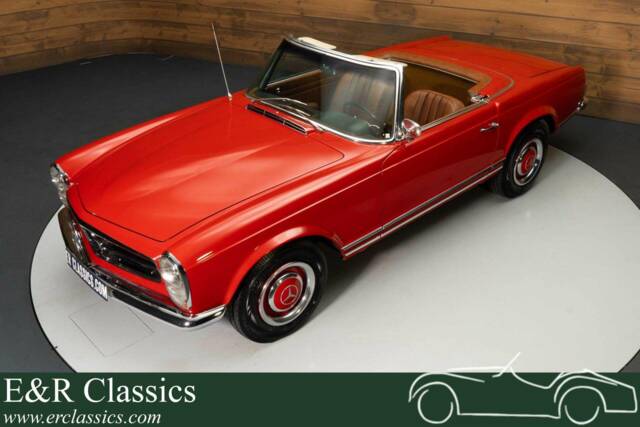 Image 1/19 of Mercedes-Benz 230 SL (1967)