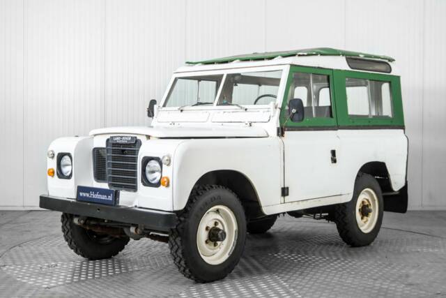 Immagine 1/50 di Land Rover 88 (1977)