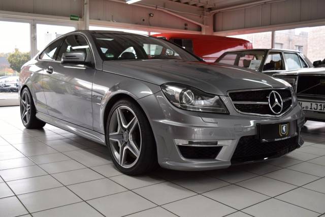 Imagen 1/15 de Mercedes-Benz C 63 AMG (2013)