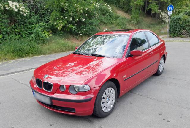 Image 1/19 de BMW 316ti Compact (2001)