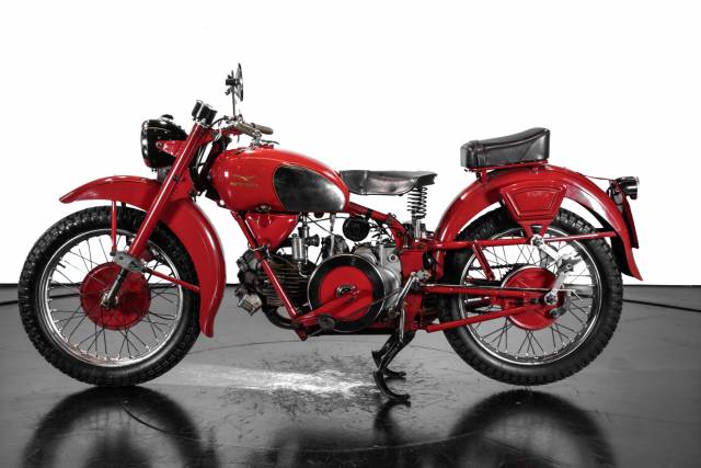 Image 1/26 de Moto Guzzi DUMMY (1963)